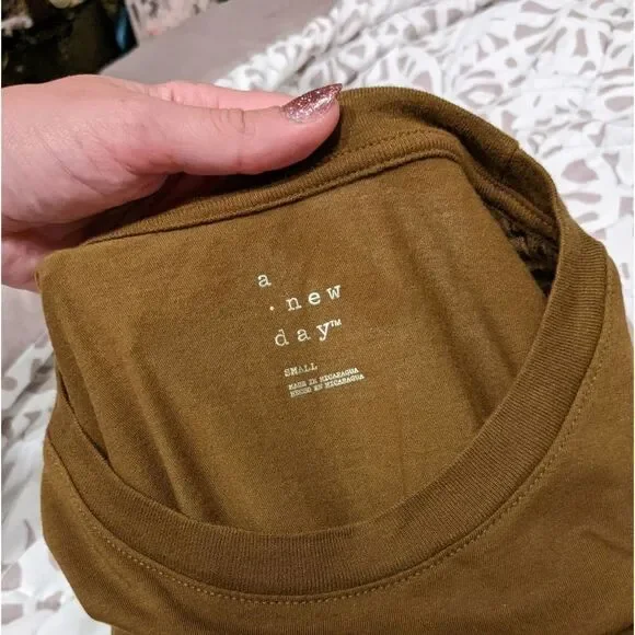 A New Day Plain Brown Tee sz S - Picture 2 of 4